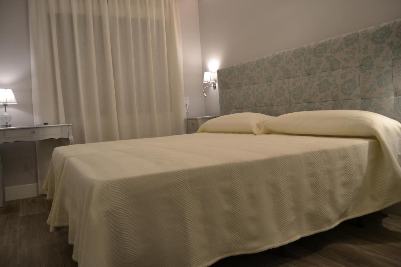 Hotel Espanol La Pueblanueva Bagian luar foto